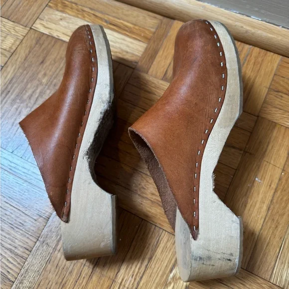 Bryr Worker Clog in Natural Size 36 - Picture 5 of 7